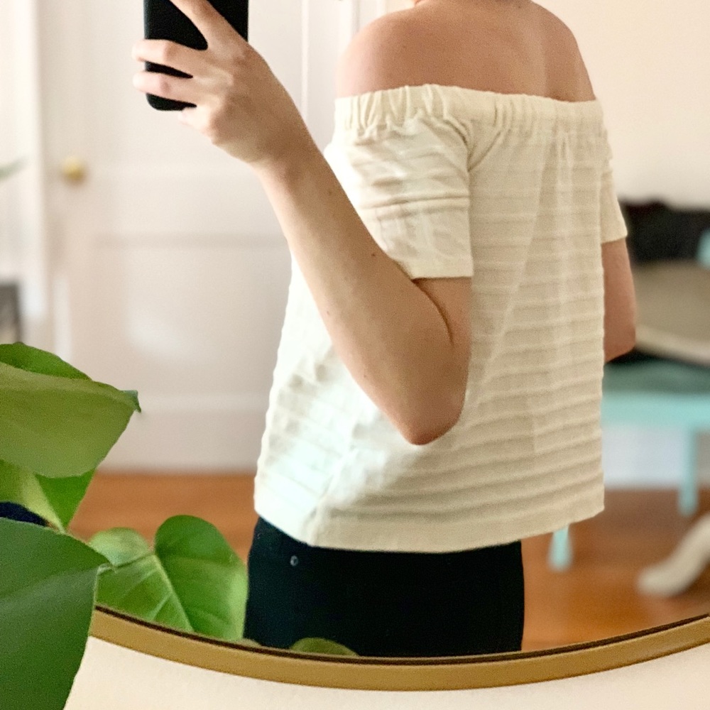⚡️⬇️⚡️Madewell Cream Textured off-the-shoulder Top - Picture 2 of 5